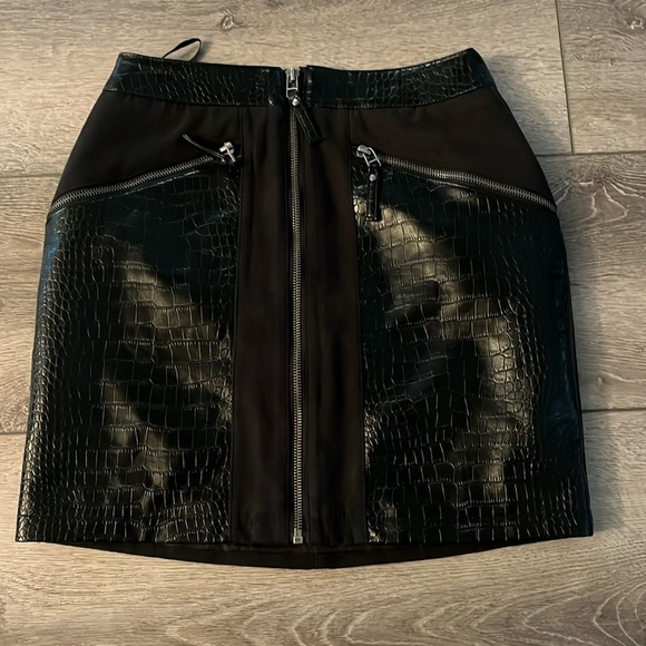 Noisy May Mini Skirt Black Faux Snakeskin Leather Velvet Front Zip XS - Picture 2 of 5